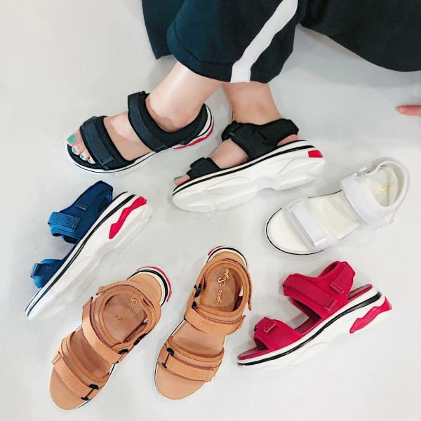 スポーツサンダル