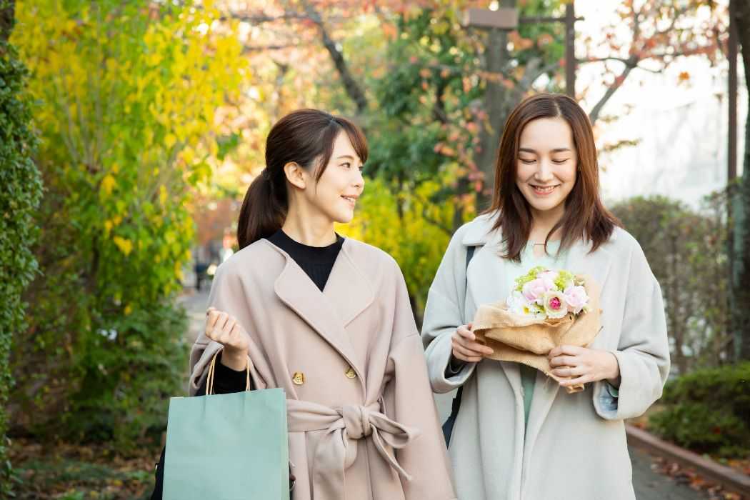 結婚式に着ていくコートの選び方とは？マナーや注意点について