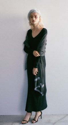 ストール付ニットワンピース